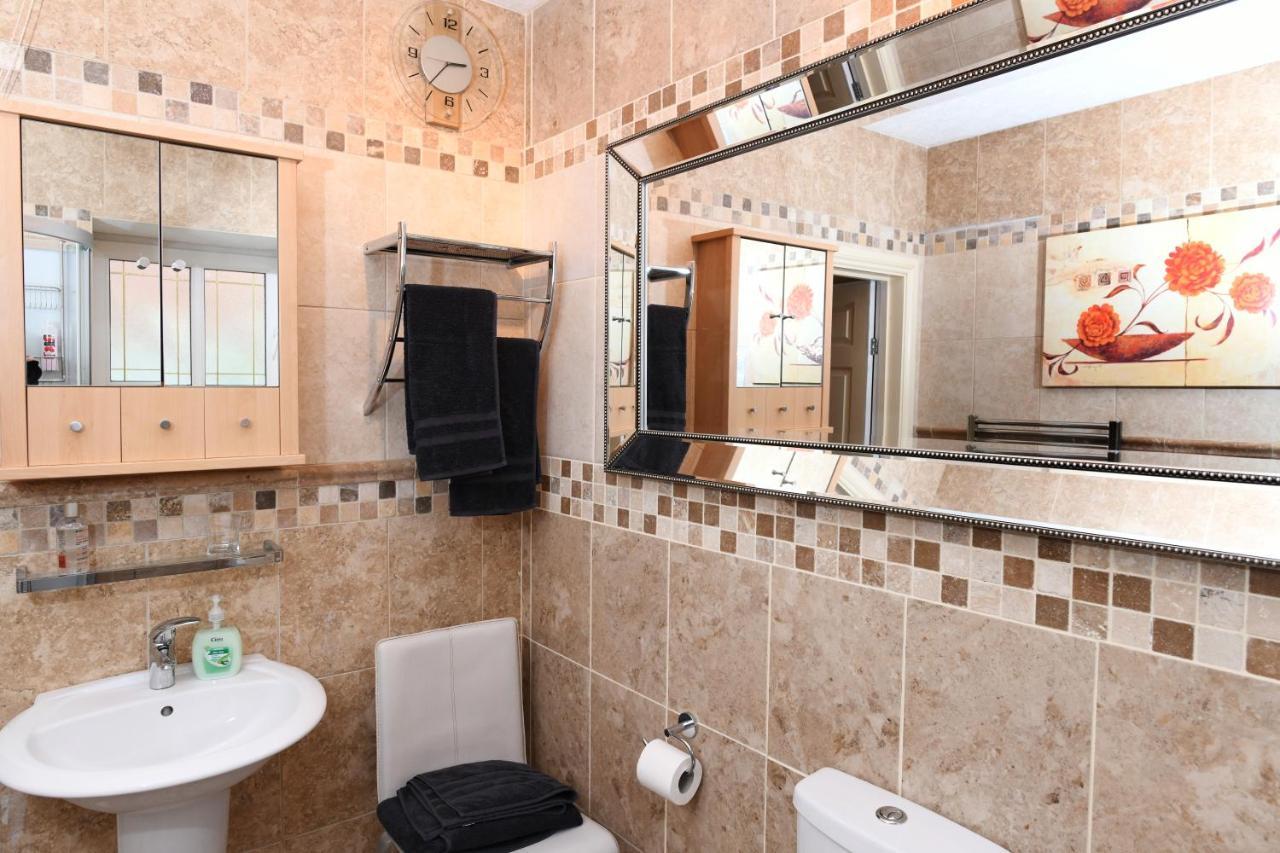 Luxury Suite In Quiet Countryside Location Swansea Extérieur photo